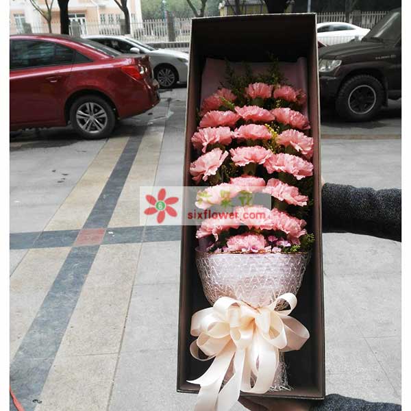 成都市武侯区桐梓林中路1号芳草...