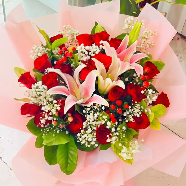 20朵红玫瑰百合,行动证明我的爱(实拍照)