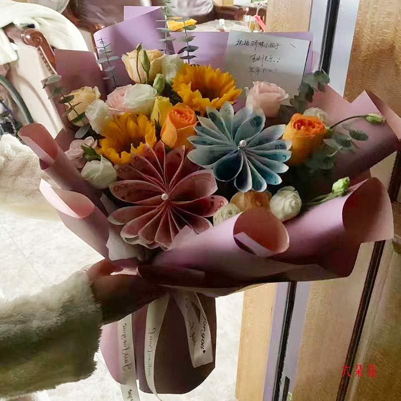 9朵玫瑰向日葵,分享快乐喜悦(实拍照)