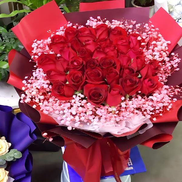 33朵红玫瑰相思梅搭配,爱你是一种幸福(实拍照)