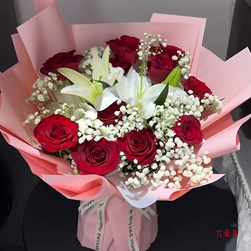 11朵红玫瑰百合,爱在心中燃烧(实拍照)