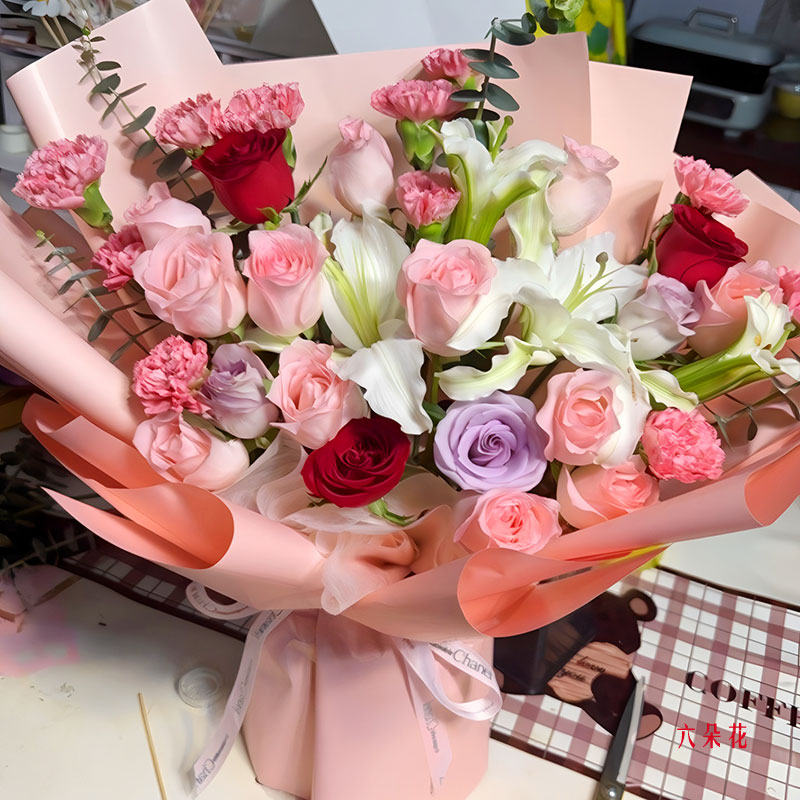 18朵玫瑰康乃馨百合,生活洋溢幸福(实拍照)