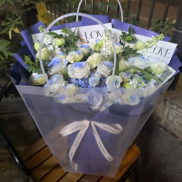 9朵碎冰蓝白玫瑰绣球花,为你制造甜蜜(实拍照)