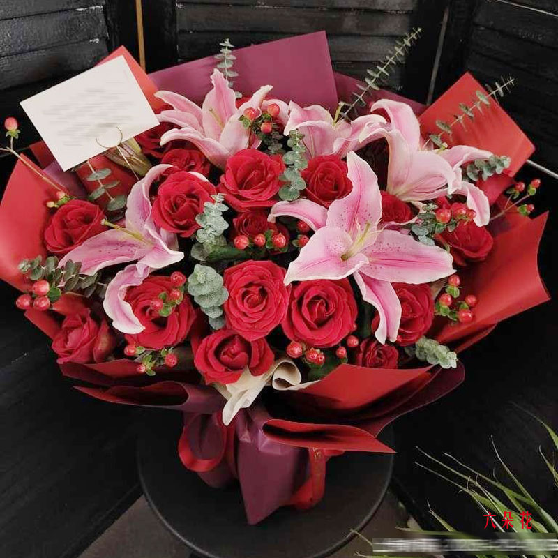 19朵红玫瑰2支百合,愿你懂我的心(实拍照)
