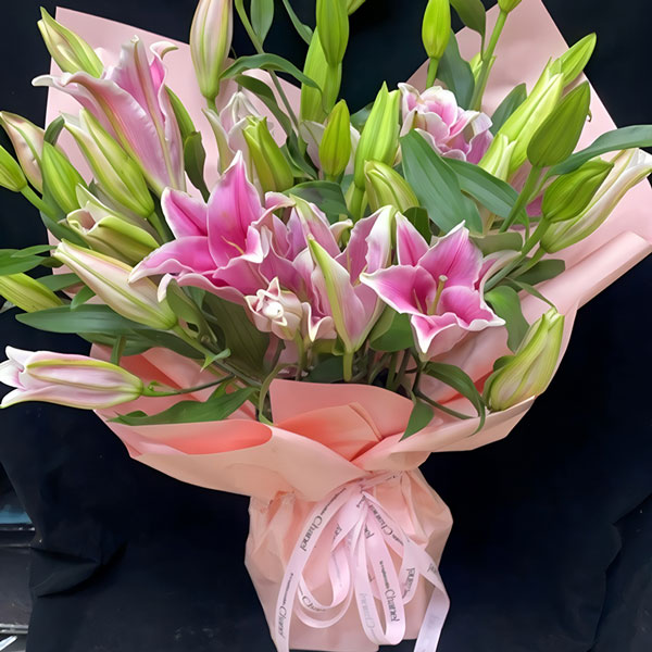 12支粉色多头百合,点亮我的心情(实拍照)