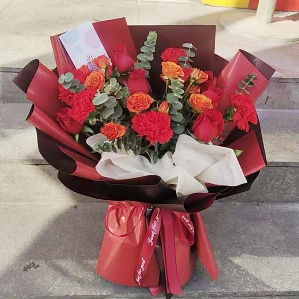 6��tõ��6��tɫ����ܰ���Ȑ��紺�L�������գ�