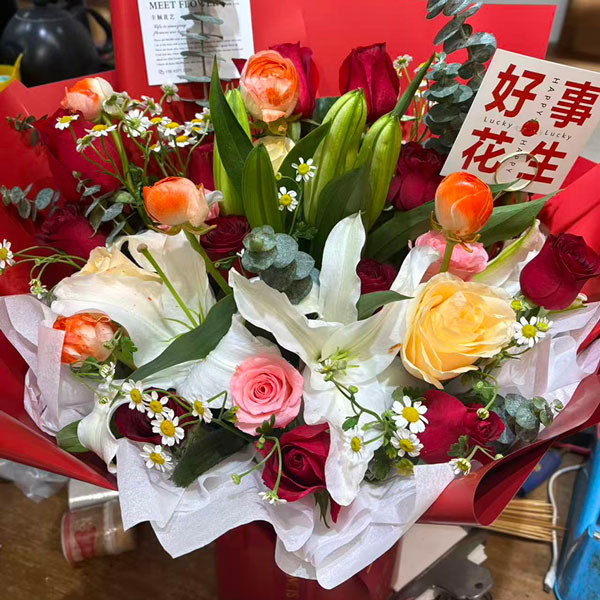 19朵玫瑰2支百合,绣出人生锦缎(实拍照)