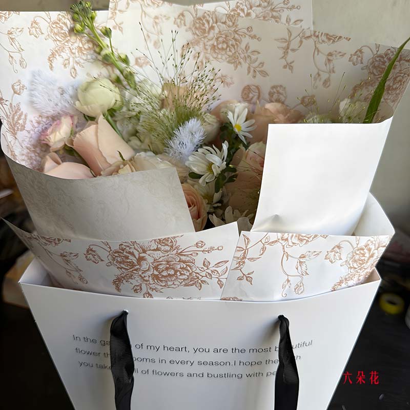 12朵粉色佳人粉玫瑰,传递深深眷恋(实拍照)