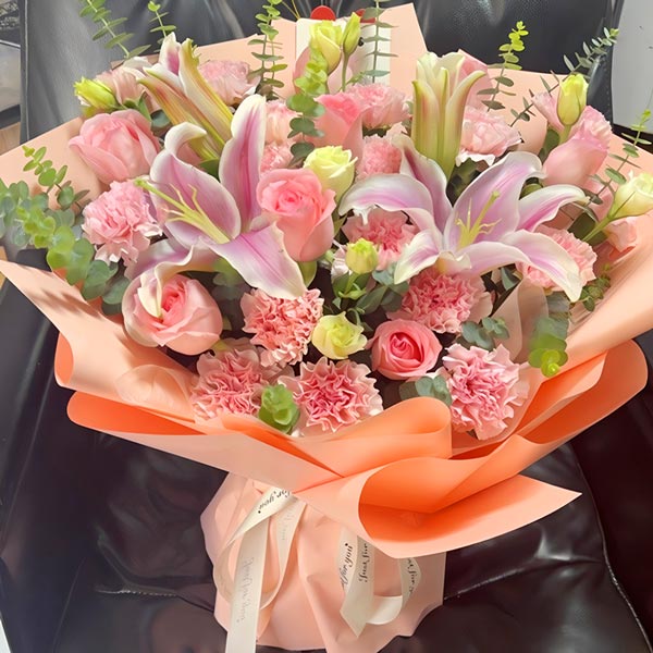 19朵康乃馨粉玫瑰百合,愿你一切皆顺遂(实拍照)