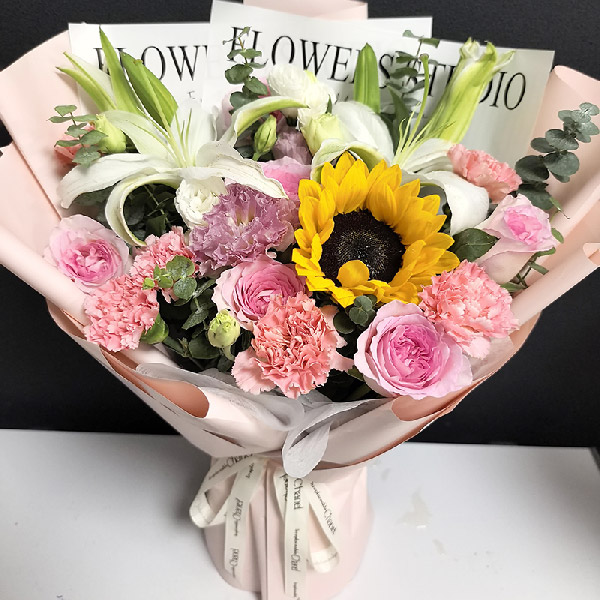 10朵粉玫瑰康乃馨百合,生活希望永远(实拍照)