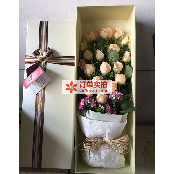 送山西省太原市迎泽区长风东街万科紫台6号楼一单元…的鲜花实拍图