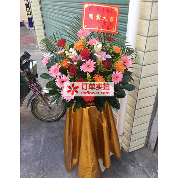 �ͽ����س���·108�ţ������ʻ�ʵ��ͼ