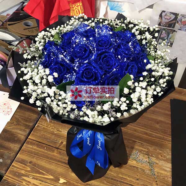 送南昌市青山湖区庐山中大道581号附近南昌行巴传媒…的鲜花实拍图