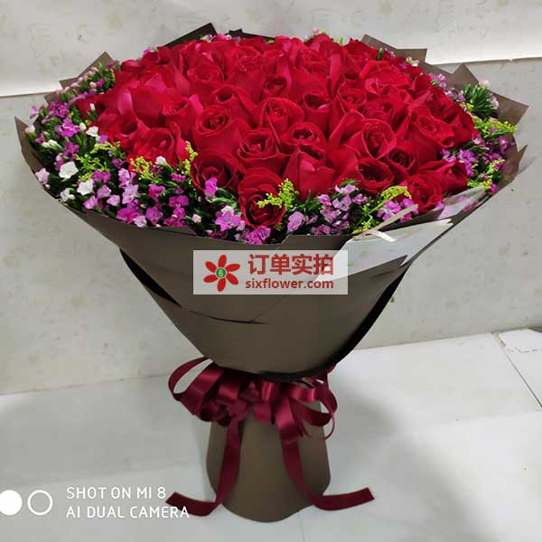 送南宁市青秀区翠竹路5号天桃实验学校的鲜花实拍图