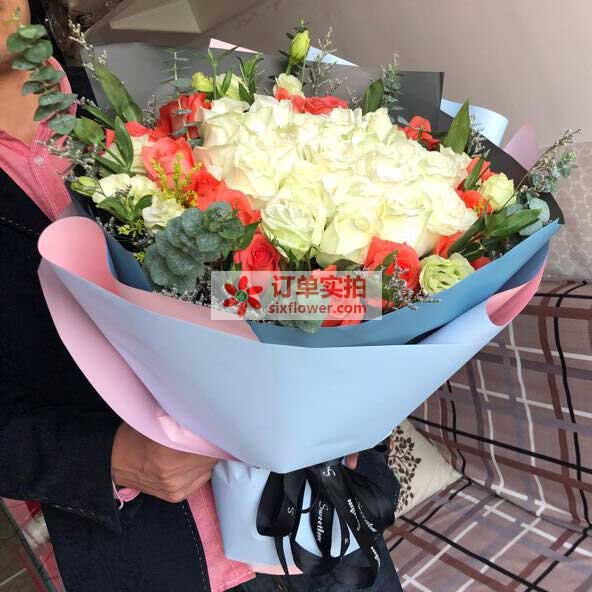 送淮北濉溪百货商场东50米…的鲜花实拍图