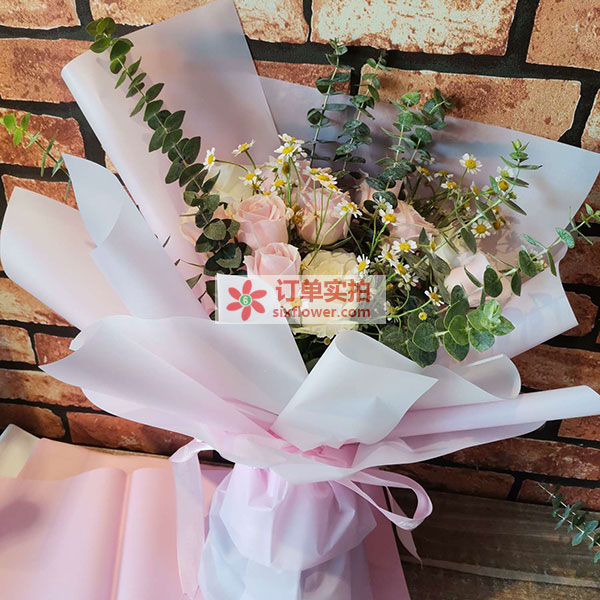 送永靖县刘家峡镇川南路红…的鲜花实拍图