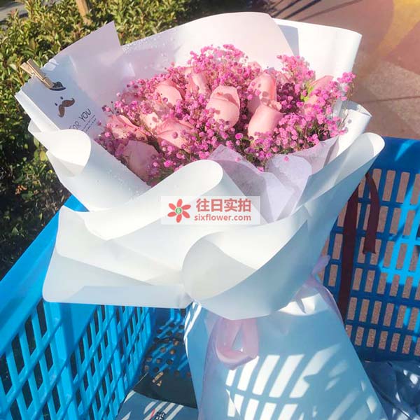 送金华义乌市北岛海鲜姿造福田路6号香格里拉店的鲜花实拍图