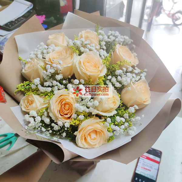 送琼海市嘉积镇玉泉丽都的鲜花实拍图