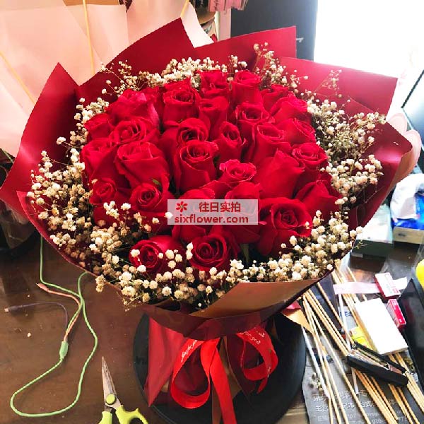 送抚顺望花区高顺路方大上上城二期方大天街的鲜花实拍图