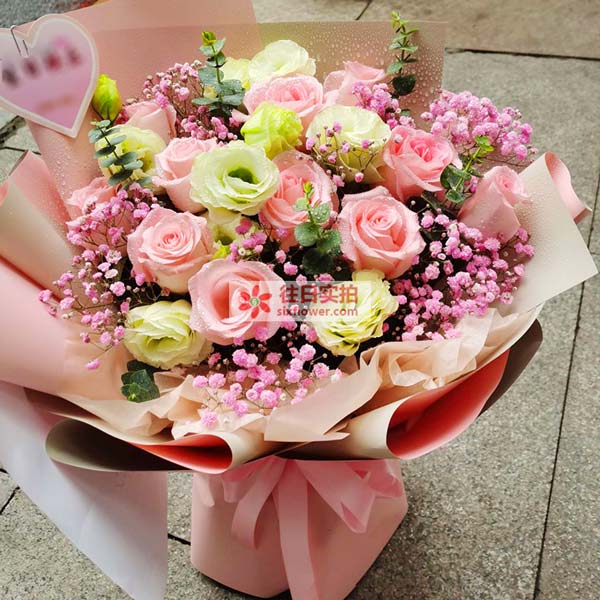 送达州通川区东城胡家坝社区凤翎锦绣的鲜花实拍图