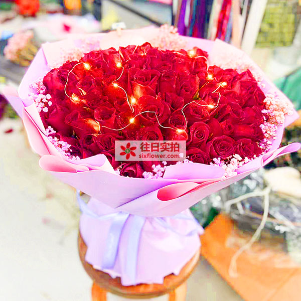 送安吉县凤凰国际缓山薇院1…的鲜花实拍图