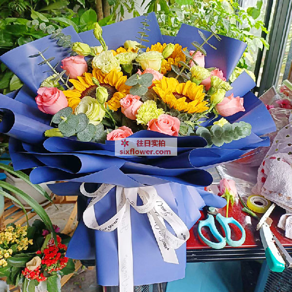 送兴义市桔山街道惠民路艺桥艺术教育的鲜花实拍图