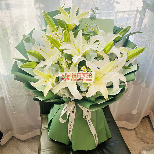 送牡丹江市东安区南市街北龙南小区八号楼的鲜花实拍图