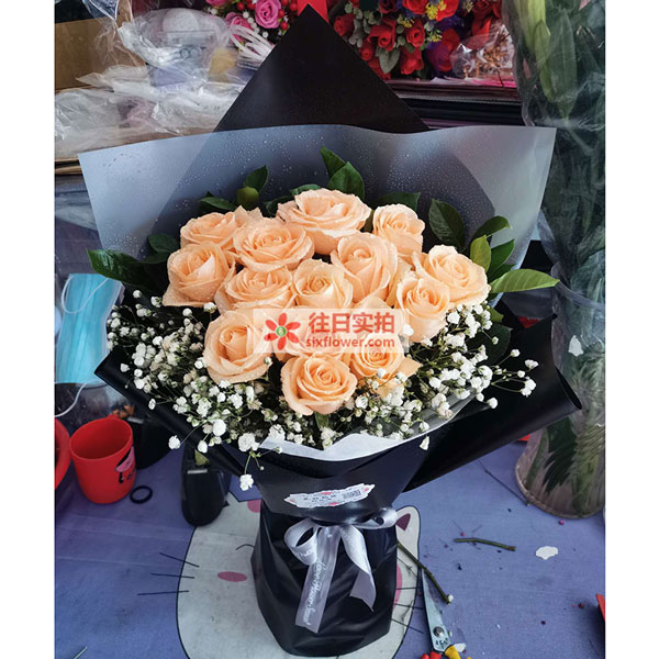 送威武市民勤县西大街华安小区的鲜花实拍图