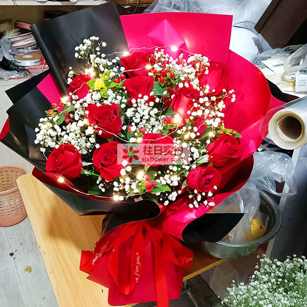 送云南省红河州蒙自市复兴路富康佳园的鲜花实拍图