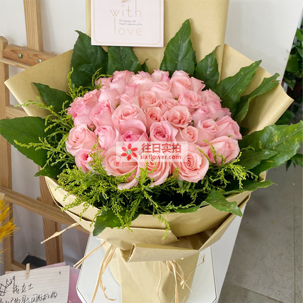 送海门市海门镇大同新村707幢的鲜花实拍图