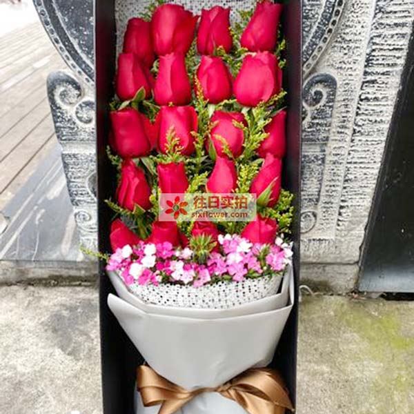 送淮南田家庵区广场北路广场小区三号楼的鲜花实拍图