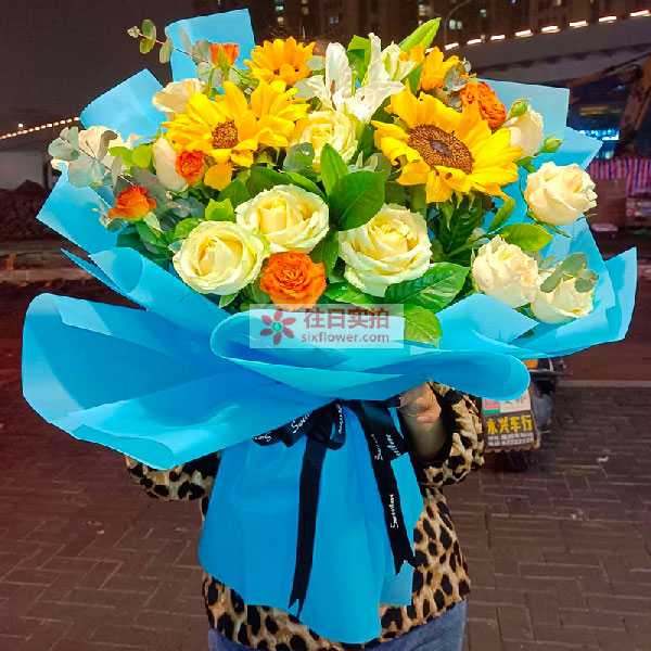 送汕头庐山路39号汕头市龙湖区汕头工业设计城的鲜花实拍图