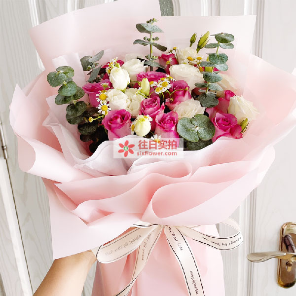 送通辽科尔沁区民航路物流园北区的鲜花实拍图