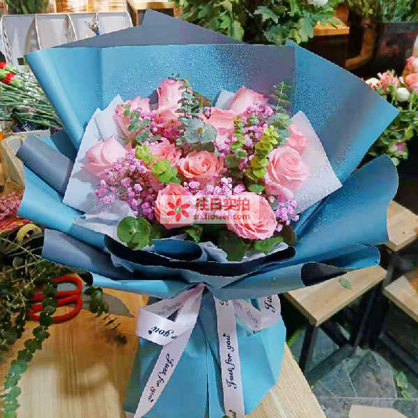 送益阳资阳区桥北步行街的鲜花实拍图