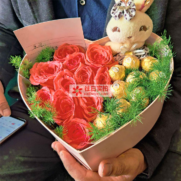 送晋中榆次区工人体育馆中国人民保险的鲜花实拍图