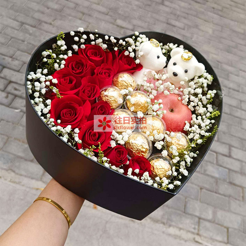 12朵红玫瑰巧克力苹果礼盒，最深的相爱