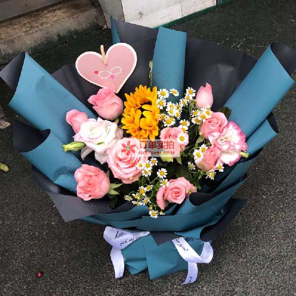 送永新县湘赣大道57号江西惠华财富广场的鲜花实拍图