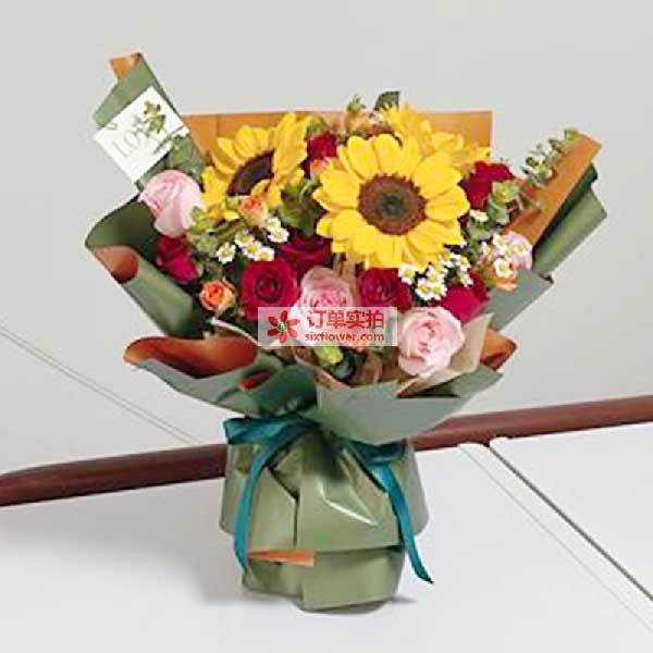 送烟台莱山区港城东大街世纪华庭15号楼的鲜花实拍图