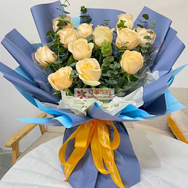 送陆川火车站附近海基便利店的鲜花实拍图