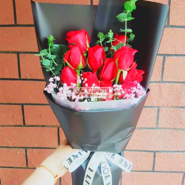 送大连金州区拥政街道建民街古城丙区的鲜花实拍图