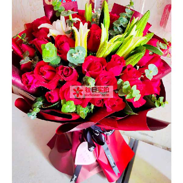 送南阳南召县滨河路云醉轩后院的鲜花实拍图