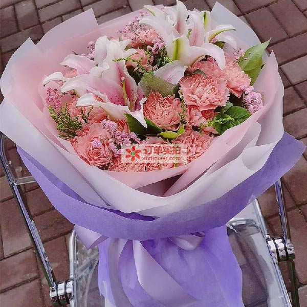 送鹤岗南山区鹿林山的鲜花实拍图