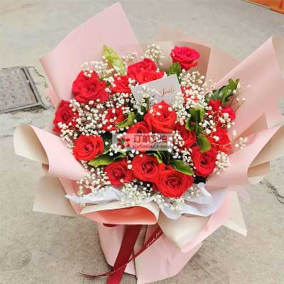 送济宁兖州区吴村花园社区的鲜花实拍图