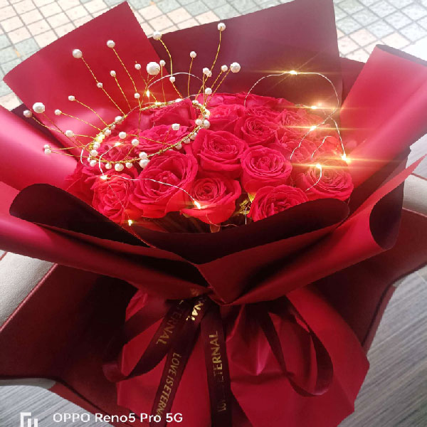 送固始县胡族铺镇大红旗超市的鲜花实拍图