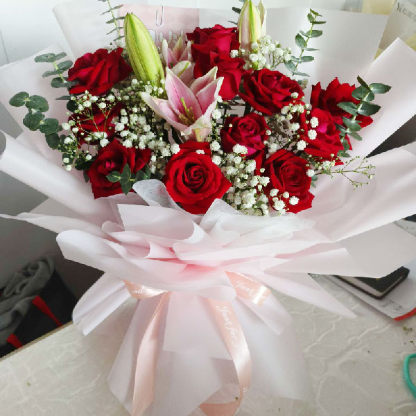 送潜江市保驾路1号中润金桥郡8栋的鲜花实拍图