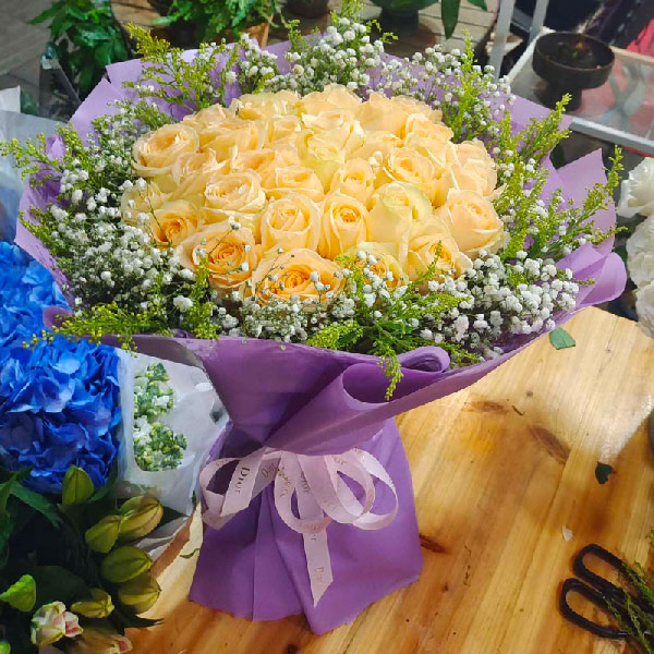 送杭州东湖街道北沙西路金帝海珀雅苑13幢的鲜花实拍图