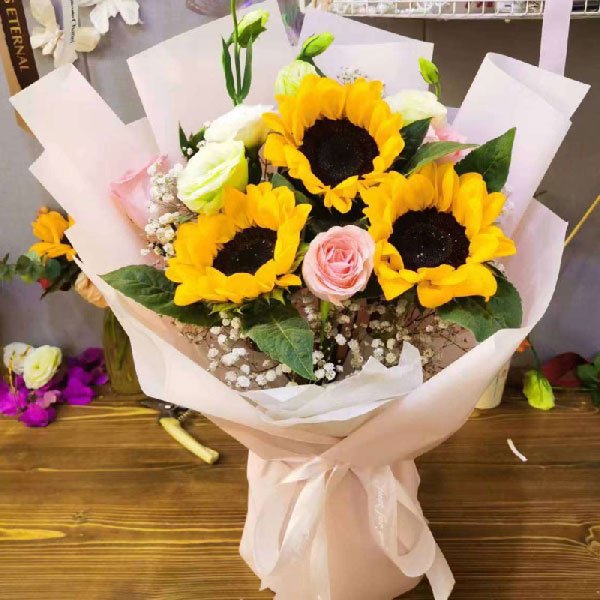 送天水麦积区社棠工业园科技北路888号的鲜花实拍图