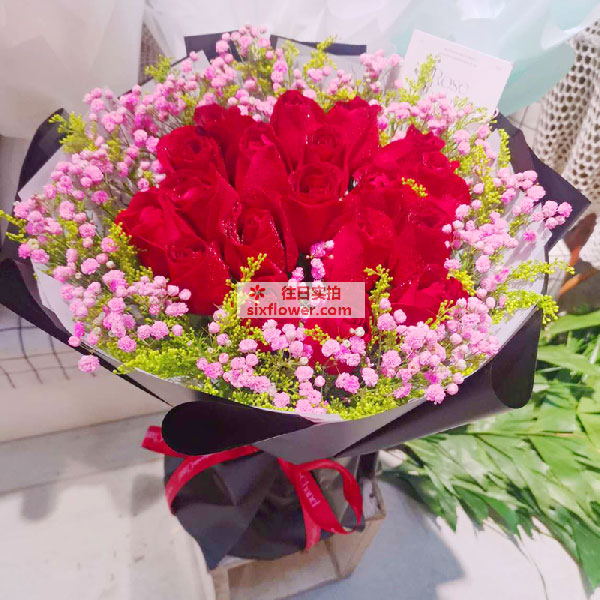 送安陆东大超市负一楼的鲜花实拍图