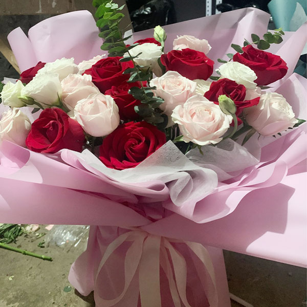 送延安市宝塔区圣通巷002号机安兴盛园的鲜花实拍图