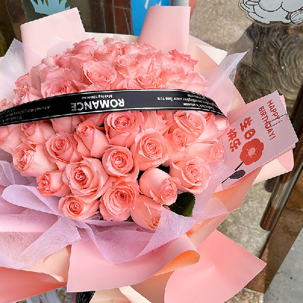 送鹰潭余江区玺星广场八栋一单元的鲜花实拍图